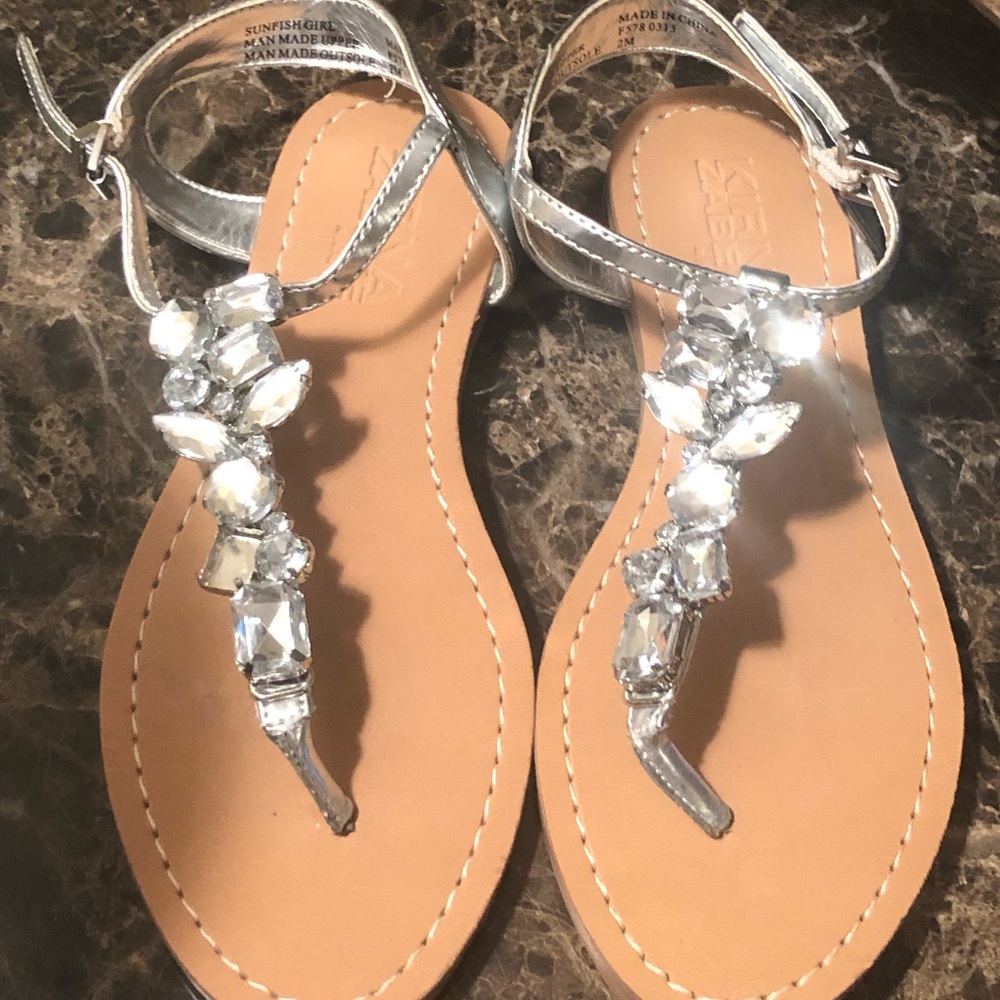 Kenneth Cole girls sandals size 2